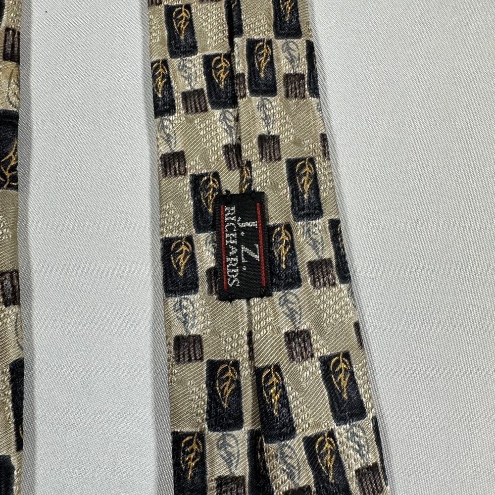 Men’s J.Z. Richards Necktie 💯 Silk - Picture 4 of 4